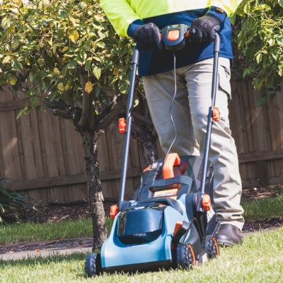 X2 18V 32cm (12") Lawn Mower Kit